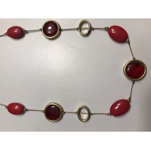 Snazzy Dazzy around that neck!..